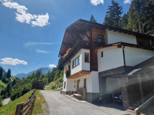 Apartment Apart Ladner by Interhome, Rezervați Apartament Hoteluri în Tirol cu parcare, Parcare