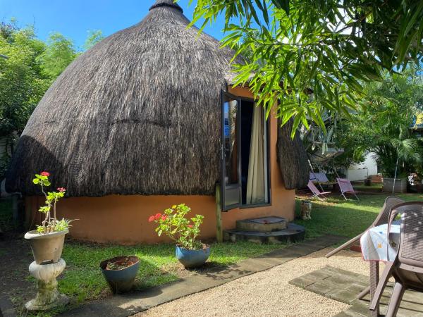 Cazhibiscus, Rezervați Bed and Breakfast Trou aux Biches Mauritius North Coast