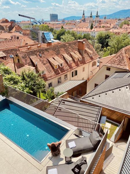 Kai 36 - Hotel zwischen Fels und Fluss, Rezervați Hotel City centre Graz
