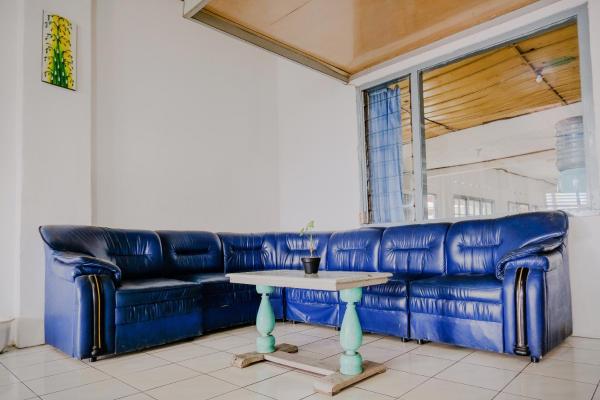 OYO Life 2638 Hotel Raya, Rezervați Hotel Hoteluri ieftine în Sarangan