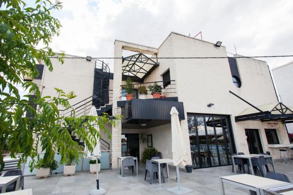 HOTEL ALCAZAR, Rezervați Hotel Hoteluri ieftine în Mula
