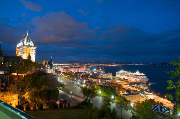 EKONO HOSTEL LA BELLE PLANETE BACKPACKERS Downtown Quebec City, Rezervați Hostel Hoteluri ieftine în Quebec