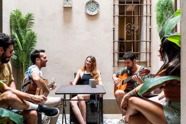 Hostel Carlota Braun, Rezervați Hostel Hosteluri în Granada, Hostel