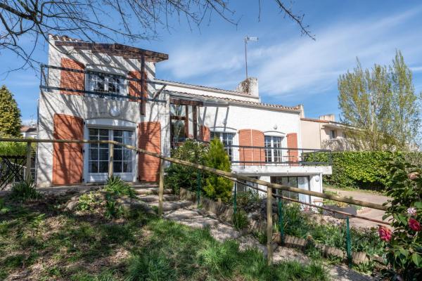 Maloca' Robretières, Rezervați Apartament La Roche-sur-Yon Puy du Fou