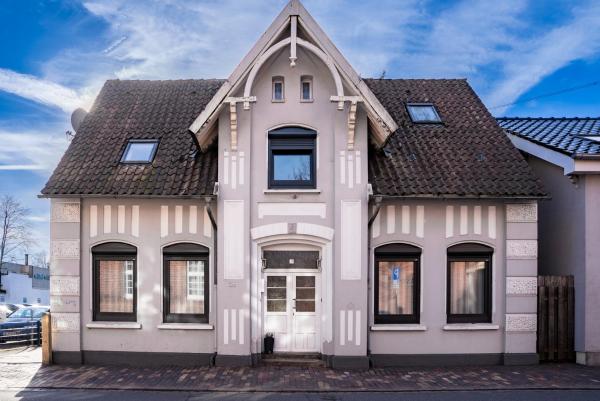 CityGlückNms - Direkt am Bahnhof und Einkaufszentrum, Rezervați Pensiune Neumünster Schleswig-Holstein
