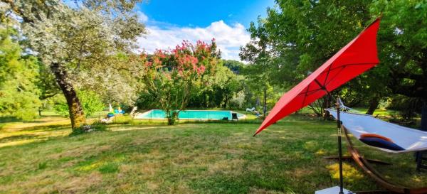 Villa spacieuse avec piscine privée - Montricoux, Rezervați Vilă Cabane în Tarn-et-Garonne, Casetă