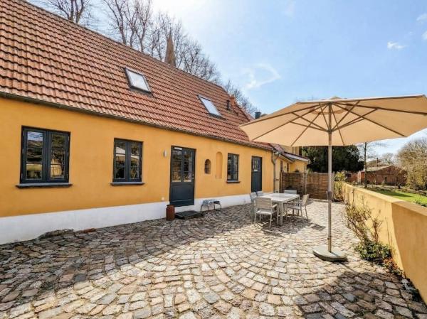 Historisches Pastorat - Villa Mika, Rezervați Vilă Hoteluri în Fehmarn cu parcare, Parcare