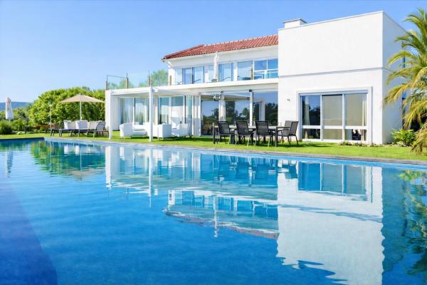 CASA DO LAGO, Infinity Pool, Mountains & Sea view, Rezervați Vilă Hoteluri în Algarve cu piscină, Piscină