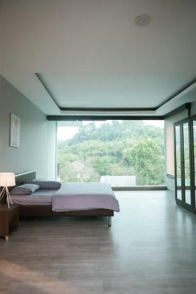 Tropical Bliss Villa by The Feelas, Rezervați Vilă Hoteluri 4* în West Java, 4*