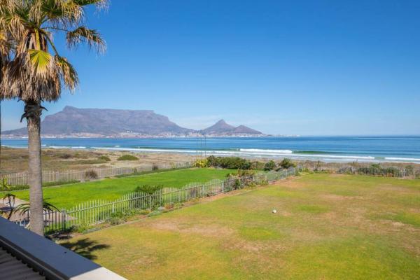 Villa Paradis - ocean front with views to behold!, Rezervați Vilă Cape Town CBD Cape Town