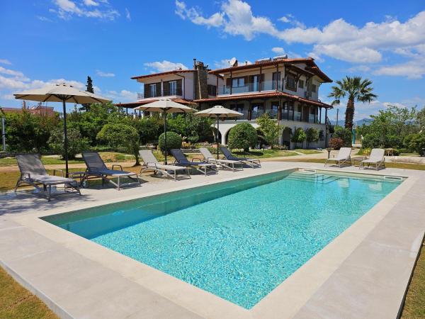 Windmill Villa, Rezervați Vilă Hoteluri în Macedonia cu piscină, Piscină