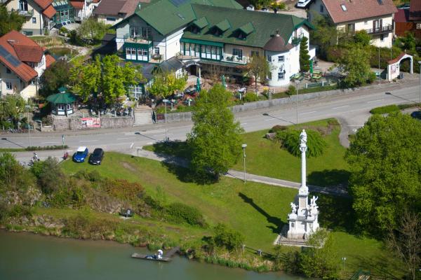 Landhotel zur Mariensäule, Rezervați Hotel Taufkirchen an der Pram 