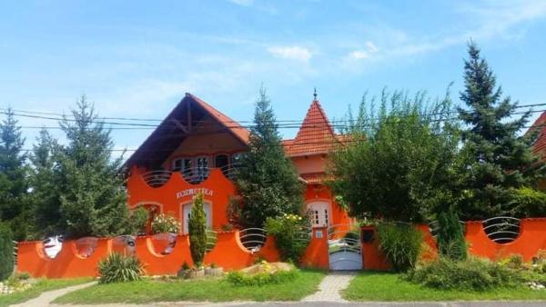 Berni apartman, Rezervați Apartament Hoteluri în Central Transdanubia cu parcare, Parcare