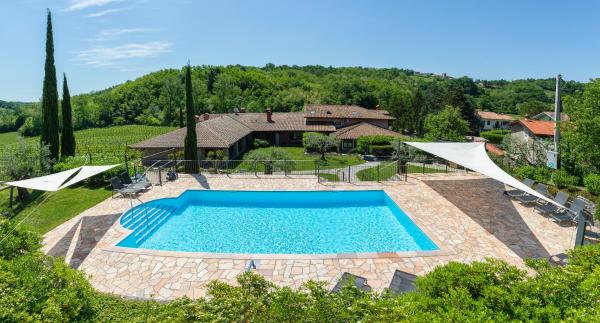 Valentincic turizem, Rezervați Pensiune Hoteluri în Goriška Brda cu parcare, Parcare