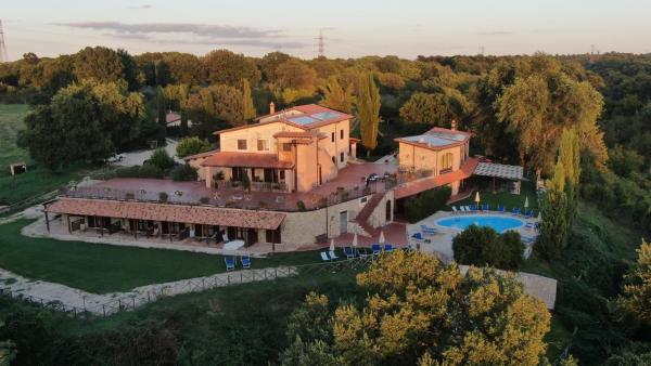 Agriturismo Podere S. Croce, Rezervați Casă la țară Hoteluri în Montemerano cu piscină, Piscină
