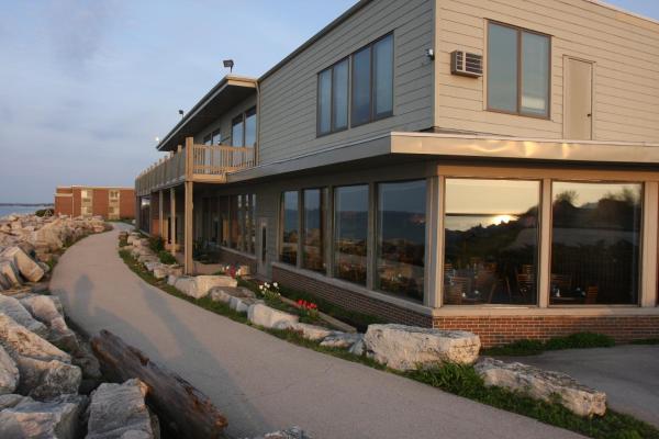 Lighthouse Inn