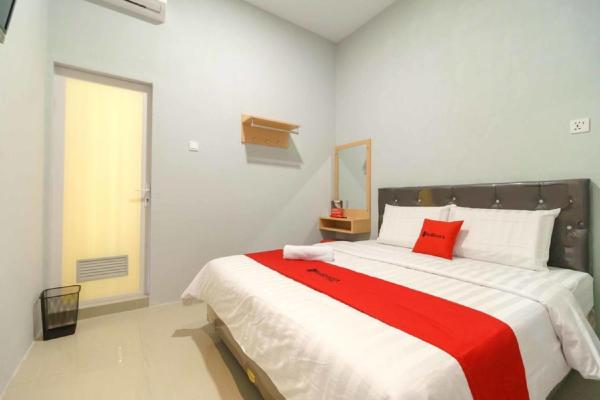 RedDoorz @ Helvetia Medan 2, Rezervați Hotel Medan Sumatra