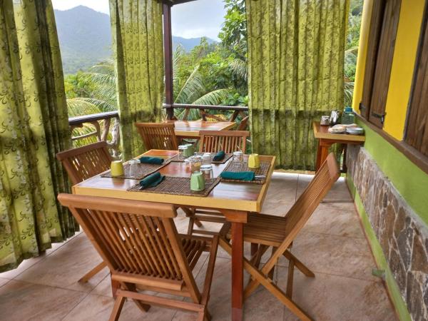 Serenity Lodges Dominica, Rezervați Cabana / Lodge Hoteluri de 3 stele în Massacre, 3*