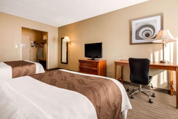 Quality Inn & Suites New Castle, Rezervați Hotel New Castle 