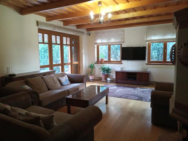 Four Seasons Villa, Rezervați Vilă Hoteluri în Somogy cu parcare, Parcare
