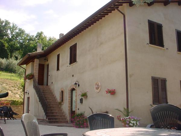 Agriturismo La Cantina San Martino, Rezervați Sejur la fermă Hoteluri în Assisi cu parcare, Parcare