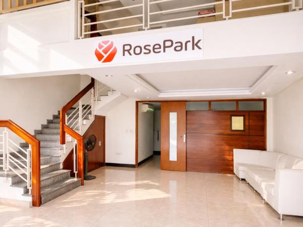 RosePark Tuan Chau, Rezervați Bed and Breakfast Hoteluri în Quang Ninh cu parcare, Parcare