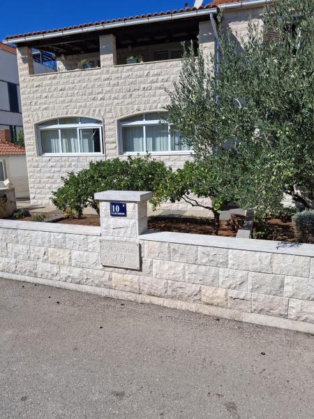 Apartments Marino, Rezervați Apartament Supetar Brac