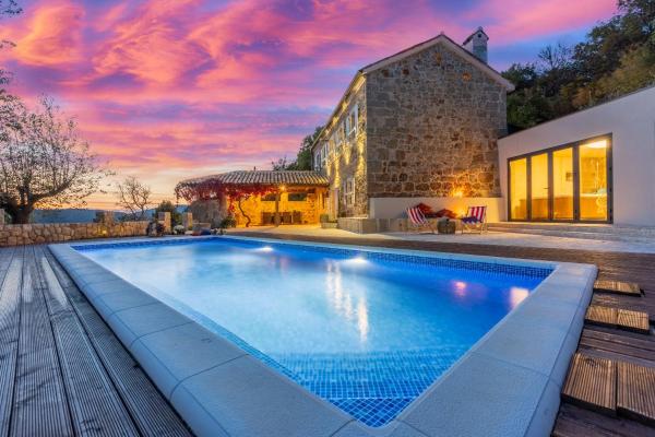 Villa Bell Aria, Rezervați Vilă Hoteluri în Kvarner cu parcare, Parcare
