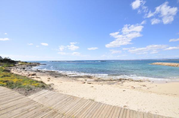 Colonia Sea Holiday, Rezervați Vilă Hoteluri în Mallorca cu parcare, Parcare