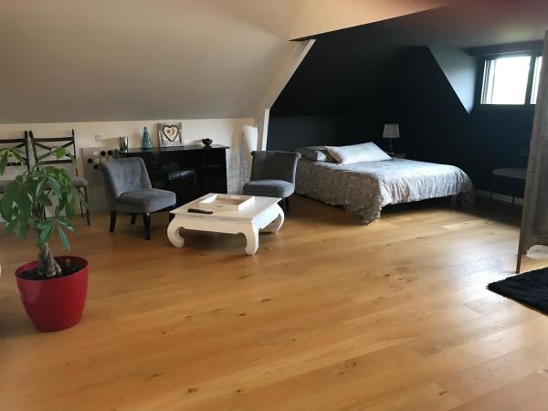 Vaste Chambre Privée proche du Centre de Rennes, Rezervați Bed and Breakfast Rennes Rennes Metropolitan Area