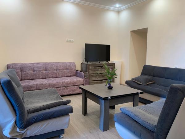 Toon 16, Rezervați Pensiune Hoteluri în Tavush region cu piscină, Piscină