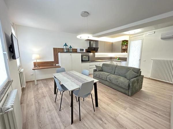 Codroipo square, Rezervați Apartament Codroipo Friuli Venezia Giulia