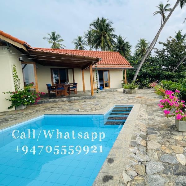 Blue Beach Villa - Nilwella, Rezervați Vilă Case de vacanță Matara., Casetă