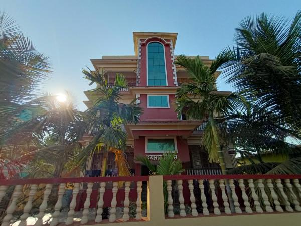 Pappa\s Guest House, Rezervați Pensiune Arambol Goa de Nord