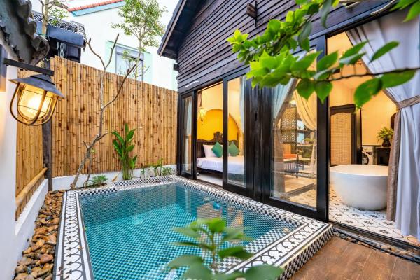 Hoi An Oasis Rosie Villa - 1 Bedroom with Private Pool and Garden View, Local Hoi An Decor, Rezervați Vilă Cam Chau 