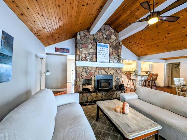 Cozy Escape, Kawarthas Cottage With Sauna, Rezervați Casă de vacanță Buckhorn Kawartha and Northumberland