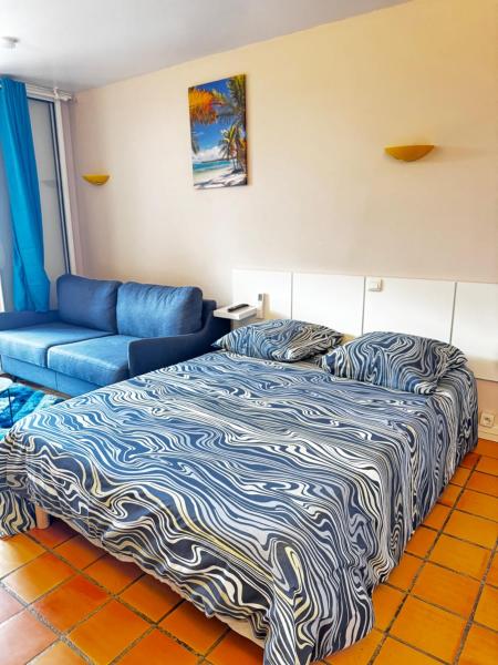 Studio ROUGE GORGE TARTANE, Rezervați Hotel-apartament Hoteluri în La Trinite cu piscină, Piscină