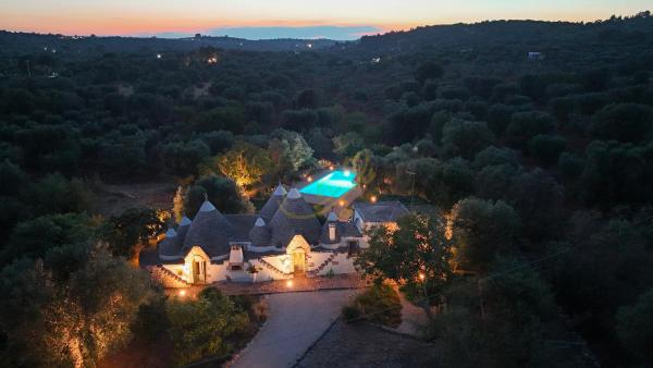 TD Trulli Fico dIndia w Pool Immersed in Nature, Rezervați Casă de vacanță Hoteluri în Valle d'Itria cu parcare, Parcare