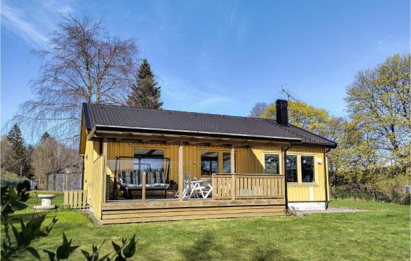 2 Bedroom Stunning Home In Hällingsjö, Rezervați Casă de vacanță Hoteluri în Halland cu parcare, Parcare