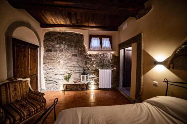 Il giardino nel borgo, Rezervați Casă de vacanță Cabane în Lazio, Casetă