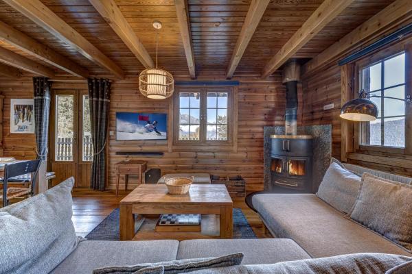 Chalet Pere Noel, Rezervați Cabana La Tzoumaz 