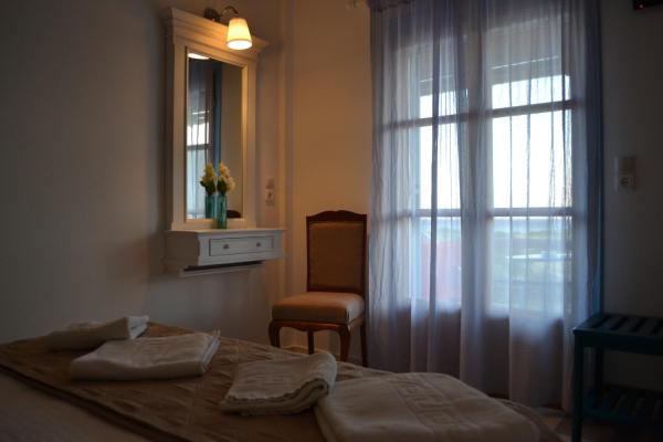 Venus Rooms, Rezervați  Ios Chora Ios
