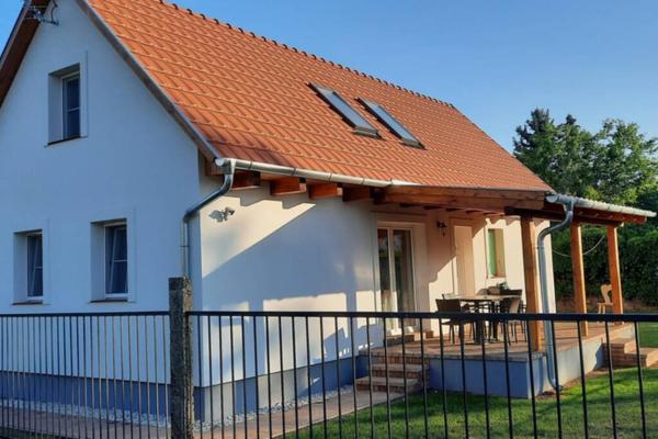 Andrea nyaralóház, Rezervați Casă de vacanță Hoteluri în Central Transdanubia cu parcare, Parcare