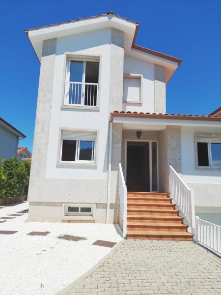CHALET A SOLO 5 MIN DE OURENSE CIUDAD con jardín y barbacoa, Rezervați Cabana Orense 