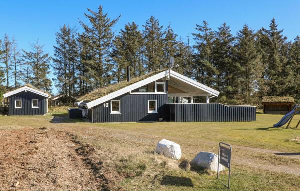 4 Bedroom Beautiful Home In Saltum, Rezervați Casă de vacanță Hoteluri în Vestjylland cu piscină, Piscină