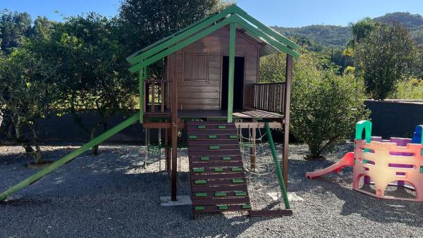 Casa recém reformada, 3 quartos e com playground, Rezervați Casă de vacanță Pomerode Santa Catarina