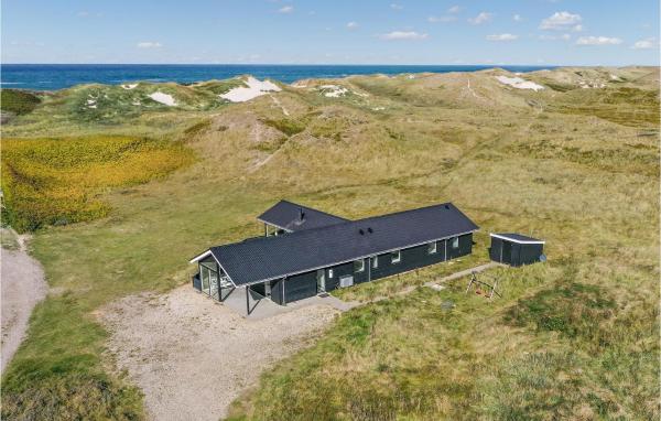 Four-Bedroom Holiday Home In Ringkobing, Rezervați Casă de vacanță Ringkøbing 