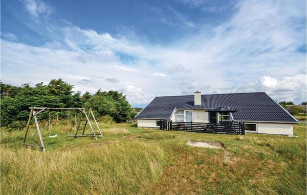Five-Bedroom Holiday Home In Thisted, Rezervați Casă de vacanță Hoteluri în Vestjylland cu parcare, Parcare