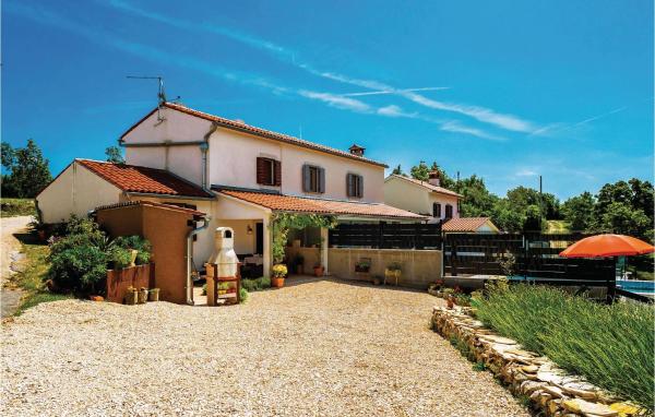 One-Bedroom Holiday Home In Bartici, Rezervați Casă de vacanță Barbići Istria