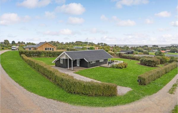 Beautiful Home In Ebeltoft, Rezervați Casă de vacanță Hoteluri în Midtjylland cu parcare, Parcare